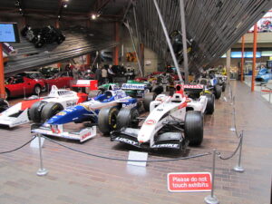 1024px-Beaulieu_National_Motor_Museum,_Beaulieu_(460960)_(13487092424)