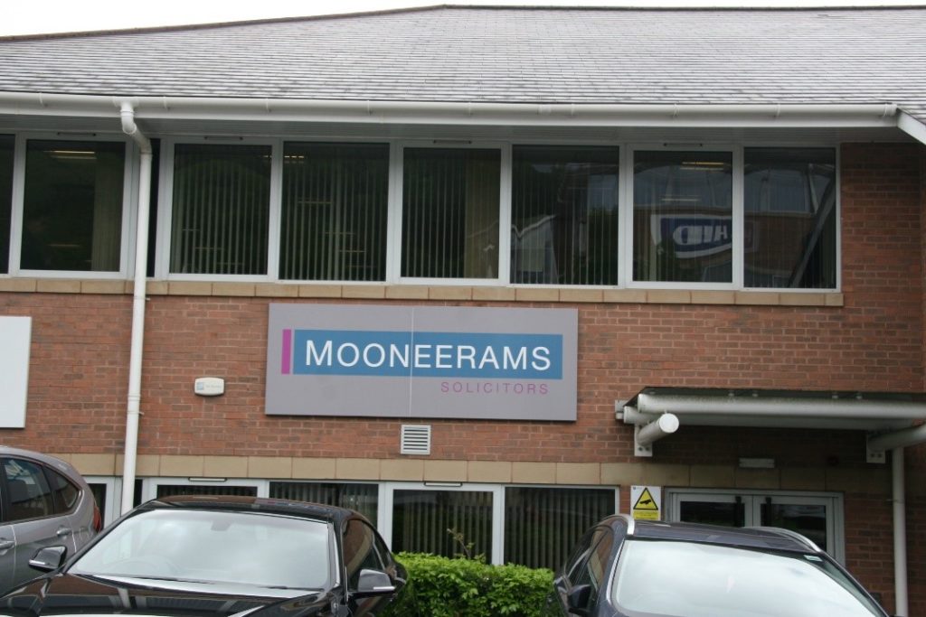 mooneerams