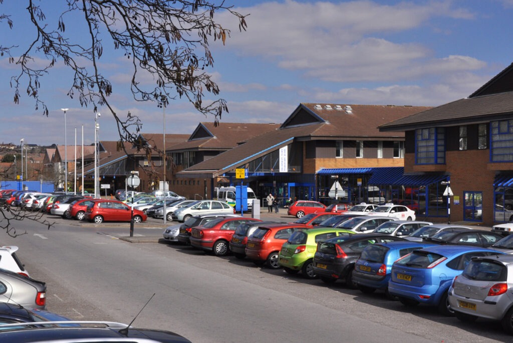 Princess_of_Wales_Hospital_-_Bridgend_-_geograph.org.uk_-_1744270 (1)