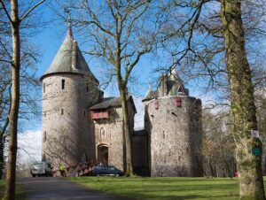 1024px-Castell_Coch_2018