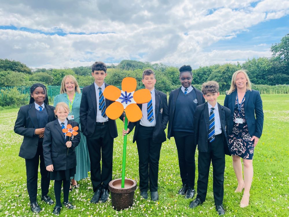 Mary-Immaculate-High-School-pupils-to-create-memorial-garden-and-support-Forever-Flowers