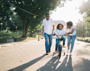 child-couple-cyclist-dad