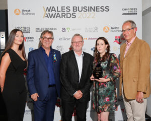 Penderyn Distillery win Wales Business of the Year (002)