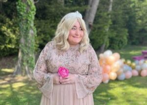 A service user at Cardiffs Pinetree Hospital who thought she would never get the chance to wear a prom dress had her dream come true recently