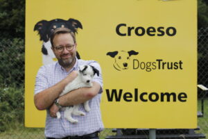 Chris Elmore meets Very Impawtant Pooches at Dogs Trust Bridgend 1