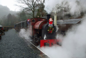 Corris Santa Train leaving Maespoeth