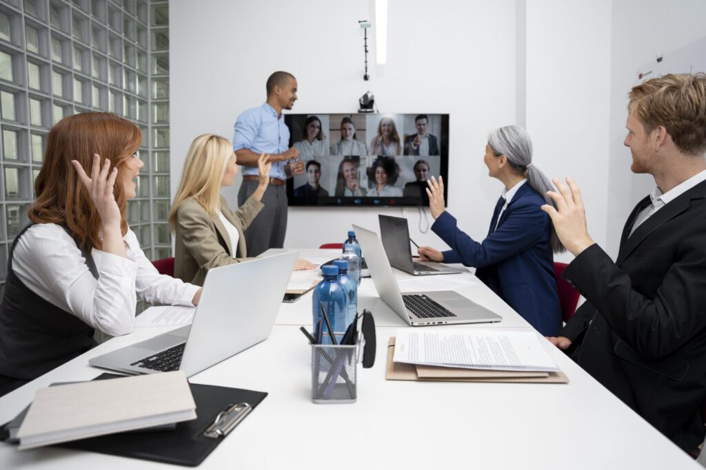 close-up-company-team-working
