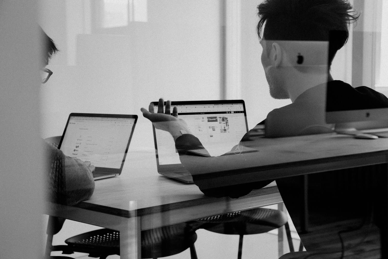 Essential Software for New Businesses Setting Up in the United Kingdom